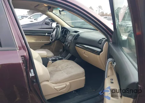 2011 Kia Sorento Lx from USA, damaged, VIN 5XYKTCA11BG172835